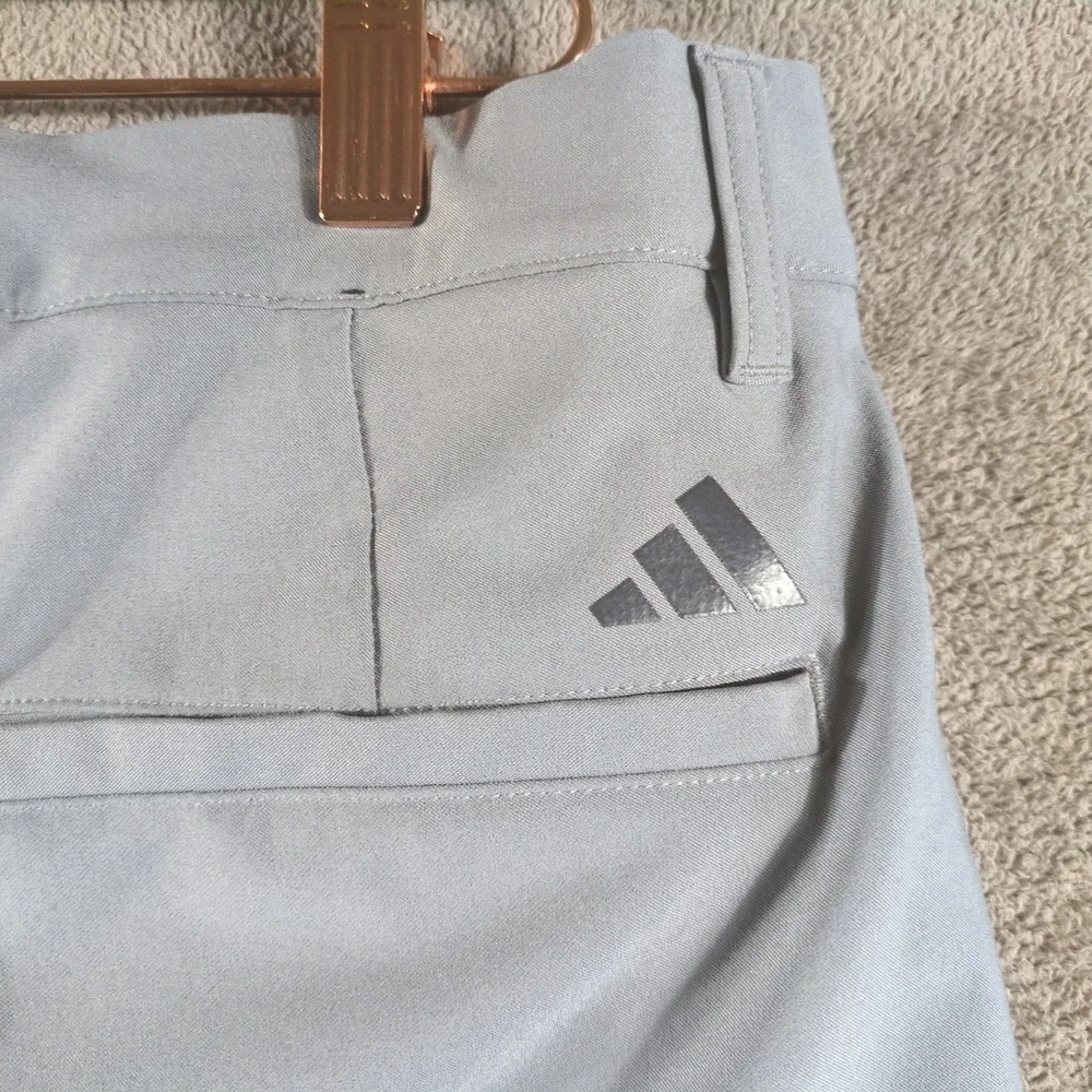 Adidas Mens Golf Pants Light Gray Flat Front Size 30x32 Polyester Spandex‎